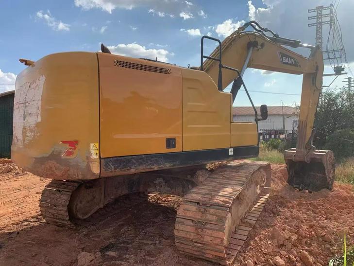Buy Sany SY215C Used Excavator / 1