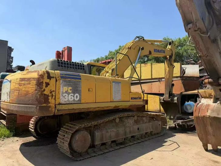 Buy Komatsu Used Excavator / 1