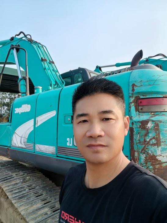 Buy Kobelco SK210 Used Excavator / 1