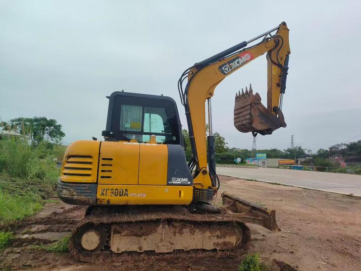 Buy XCMG XE60 Used Excavator / 1