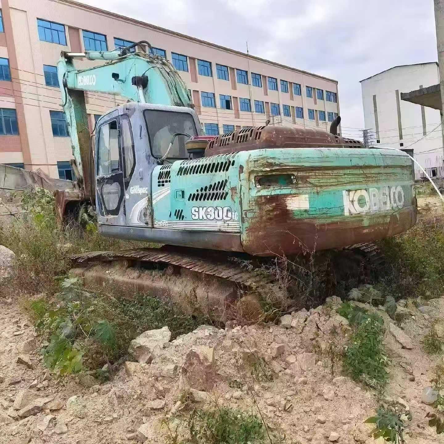 Buy Kobelco SK260 Used Excavator / 2