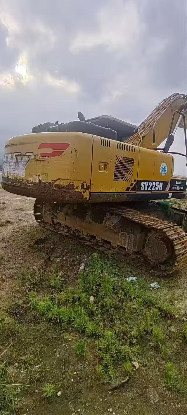 Buy Sany SY205C Used Excavator / 3