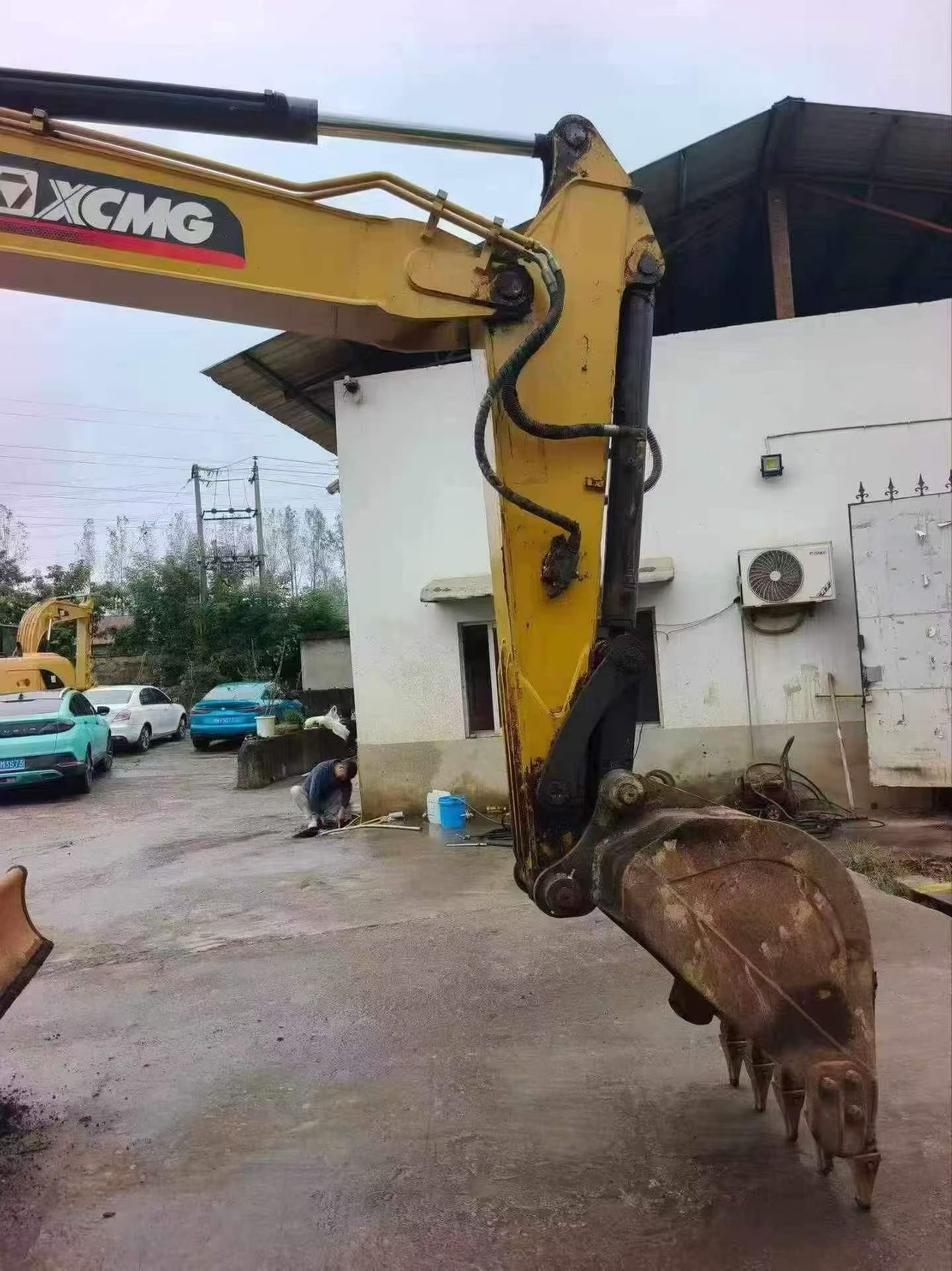 Buy XCMG XE75C Used Excavator / 4