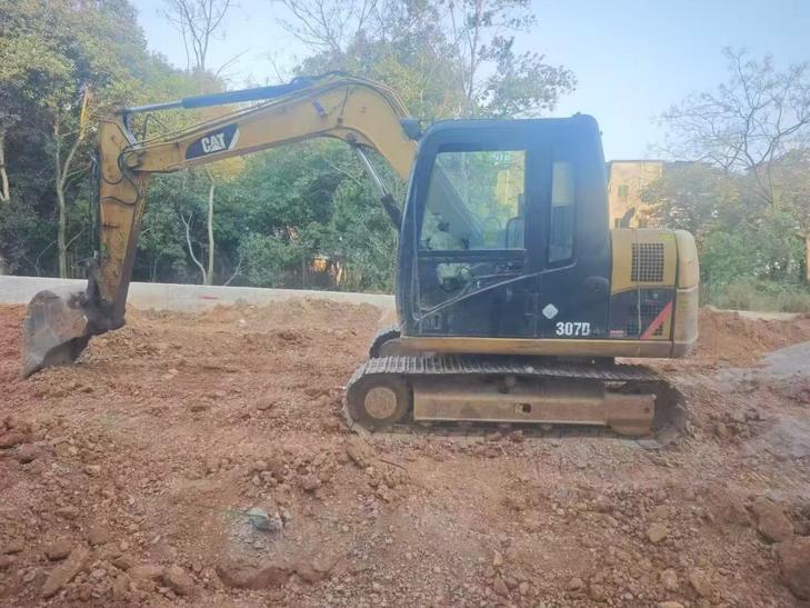 Buy Caterpillar 307B Used Excavator / 1