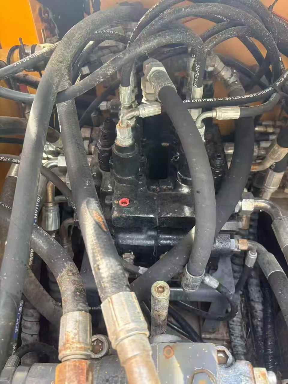 Buy XCMG XE135B Used Excavator / 2