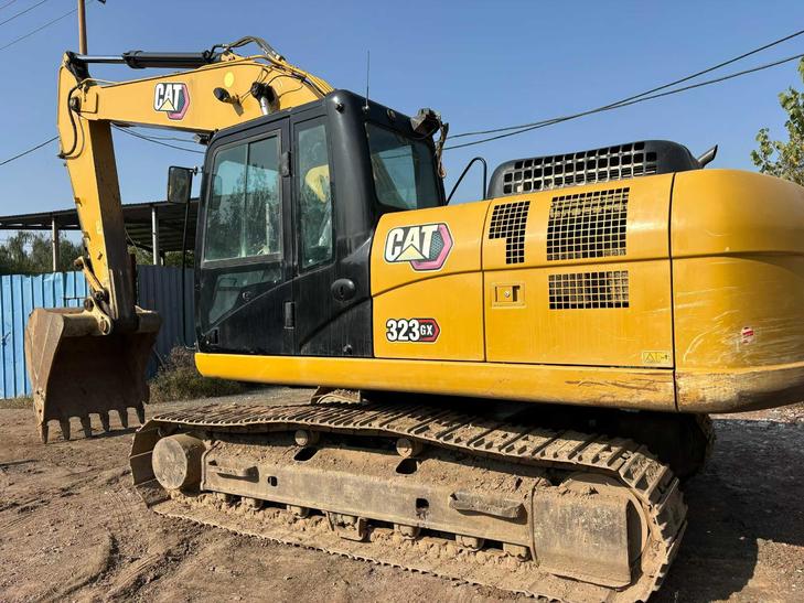 Buy Caterpillar 323 Used Excavator / 1