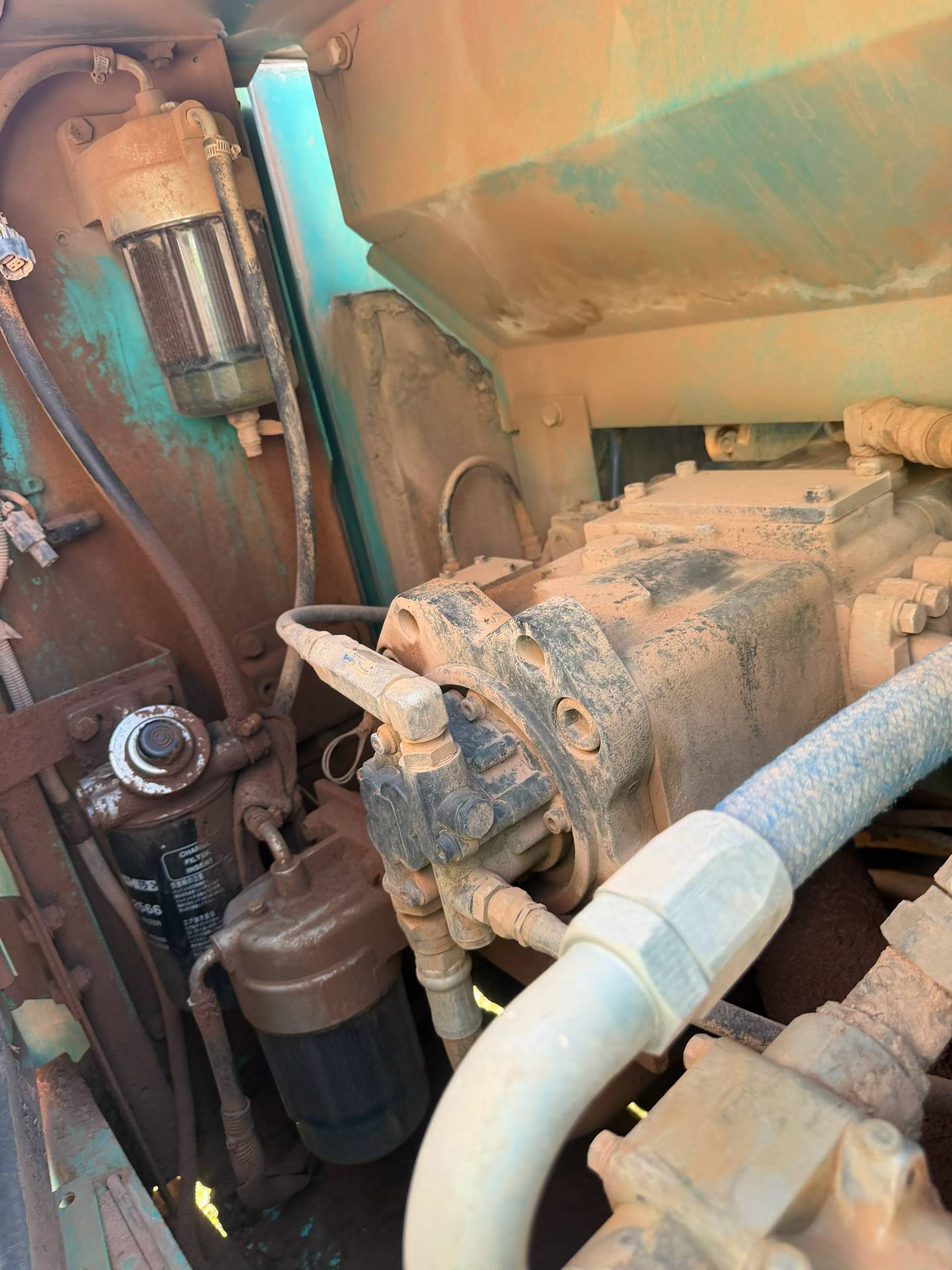 Buy Kobelco SK200-2 Used Excavator / 3