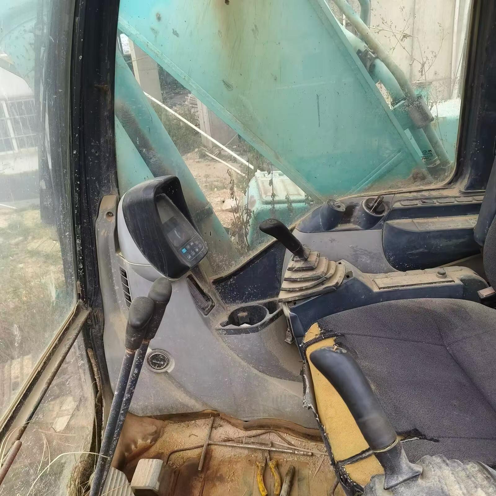 Buy Kobelco SK260 Used Excavator / 5