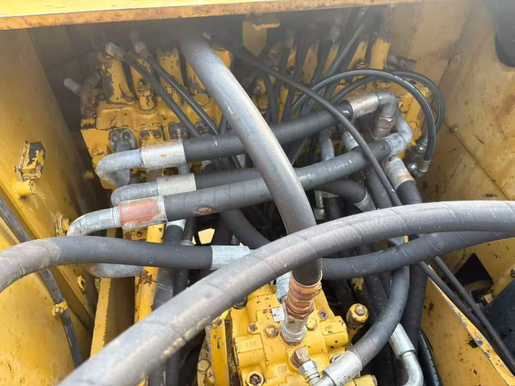 Buy Caterpillar 320D Used Excavator / 6