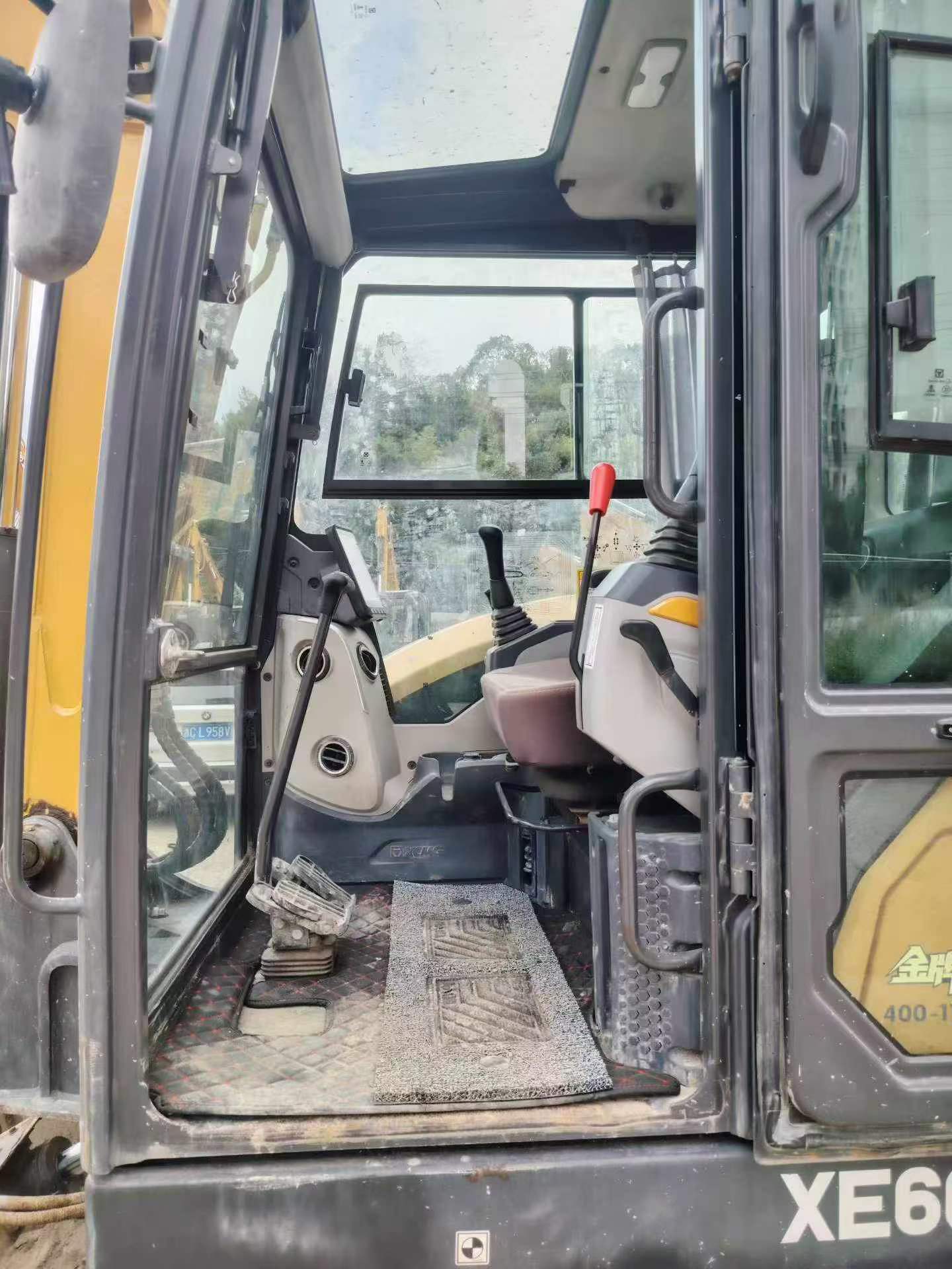 Buy XCMG XE60G Used Excavator / 8