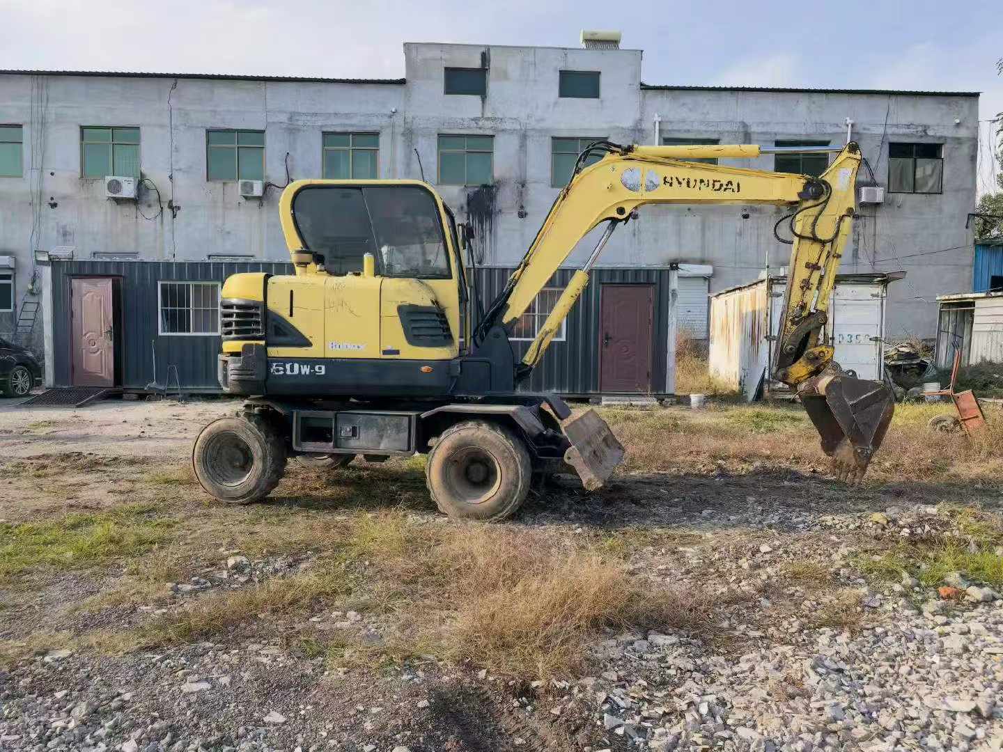 شراء حفارة Hyundai R60-9 مستعملة / 2