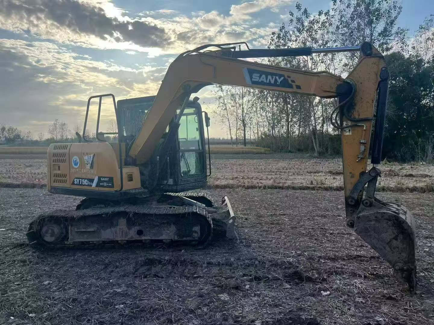 Buy Sany SY75 Used Excavator / 4
