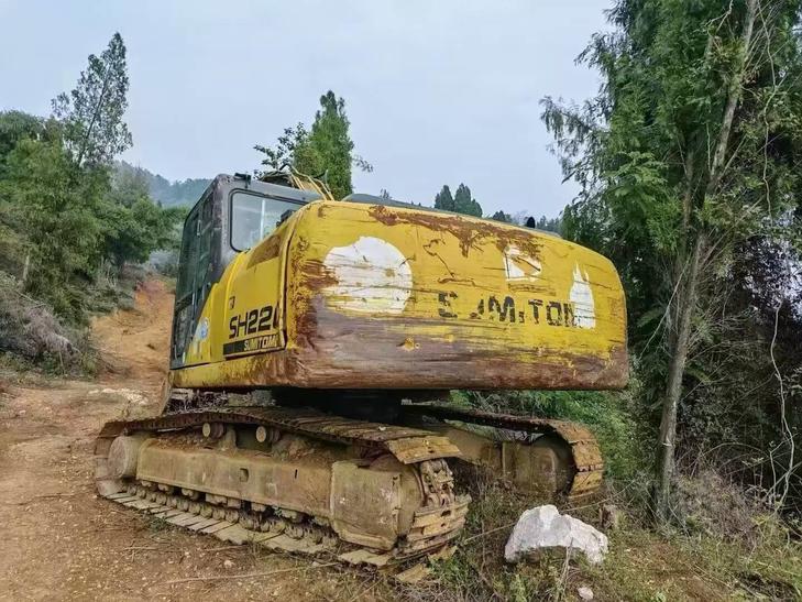 Buy Sumitomo SH200-5 Used Excavator / 1
