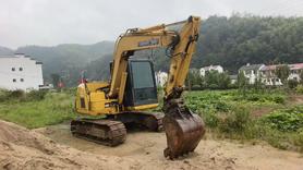 Buy Komatsu PC60 Used Excavator / 3 Buy Komatsu PC60 Used Excavator / 3