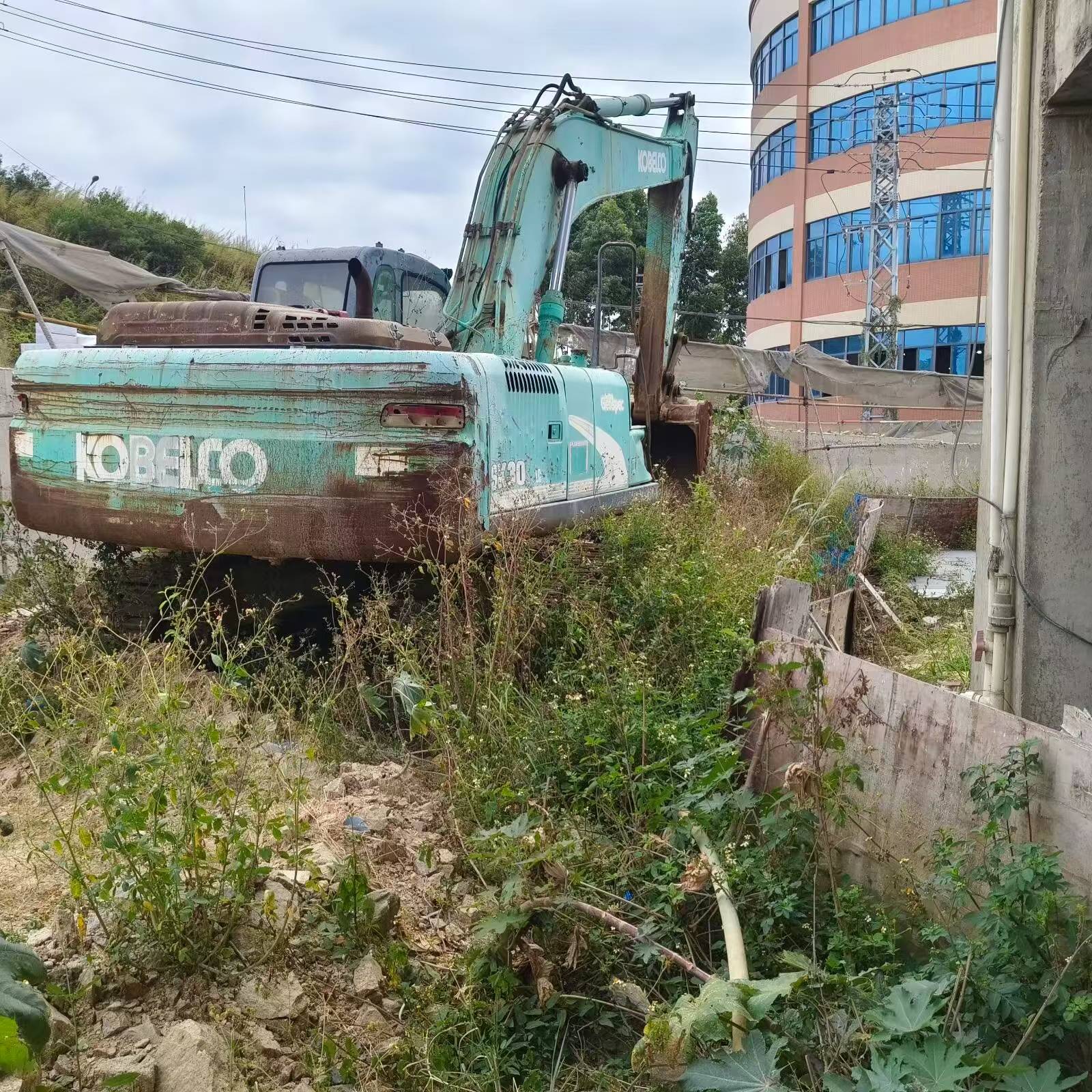 Buy Kobelco SK260 Used Excavator / 2