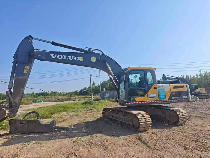 Buy Volvo EC200 Used Excavator / 1