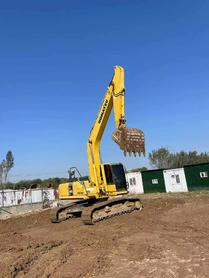 Buy Komatsu PC240-6 Used Excavator / 4 Buy Komatsu PC240-6 Used Excavator / 4