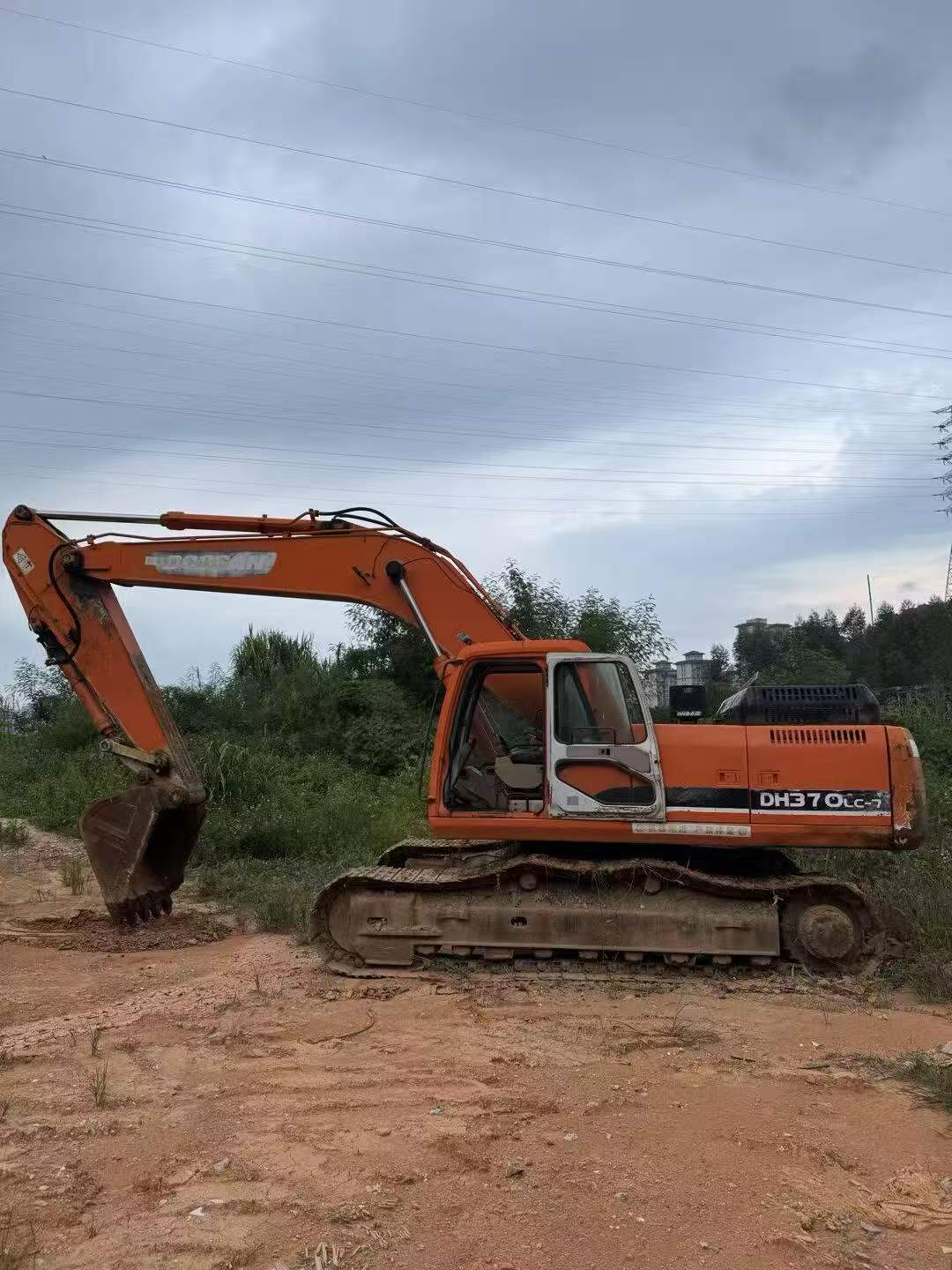 Buy Doosan DH300-7 Used Excavator / 4