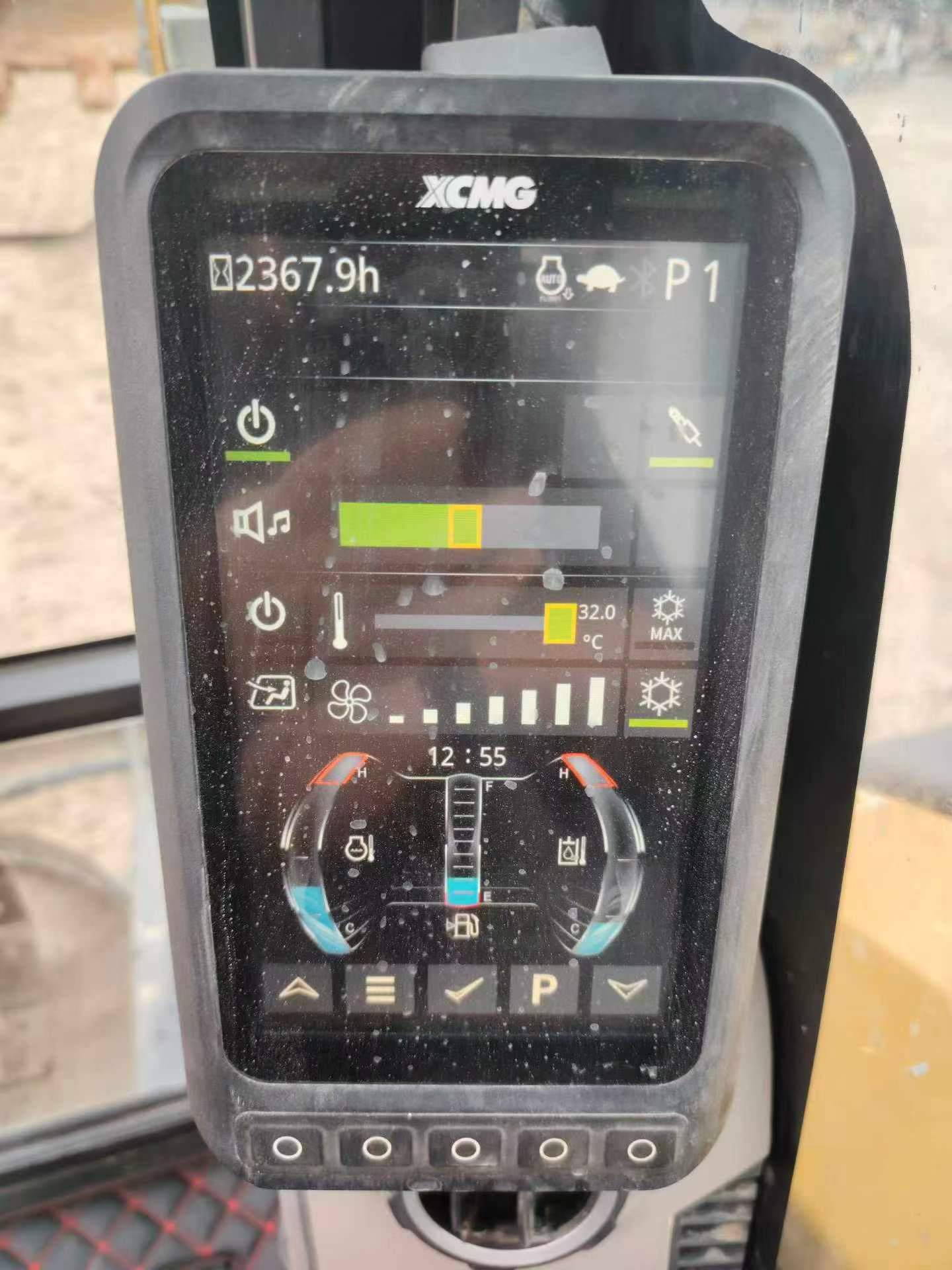 Buy XCMG XE60G Used Excavator / 5