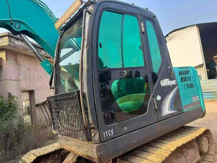Buy Kobelco SK75 Used Excavator / 1