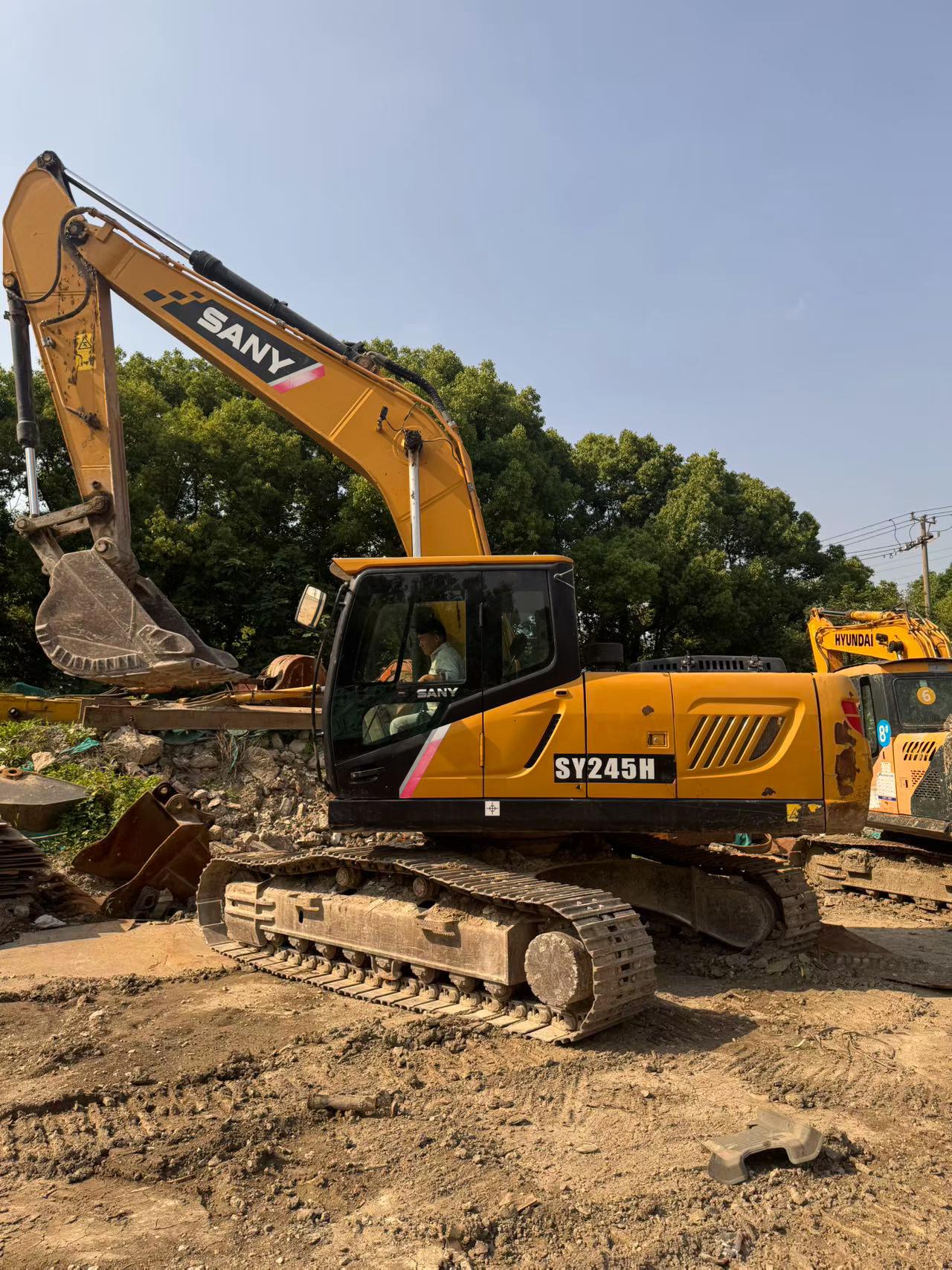 Buy Sany SY215C Used Excavator / 2