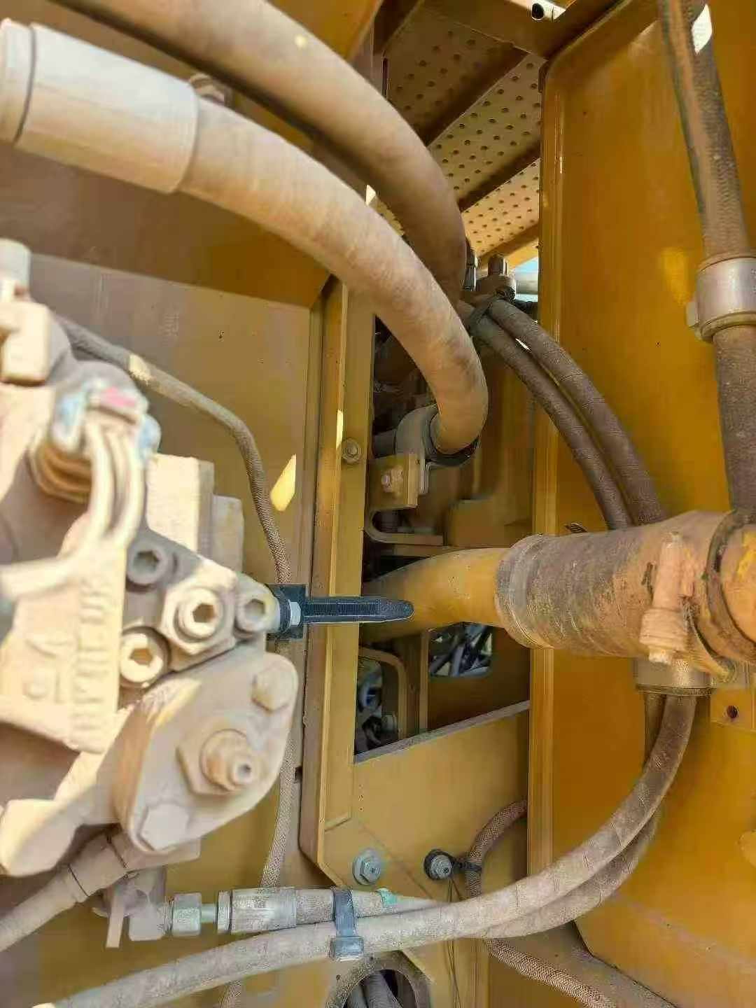 Buy Caterpillar 320D2GC Used Excavator / 7