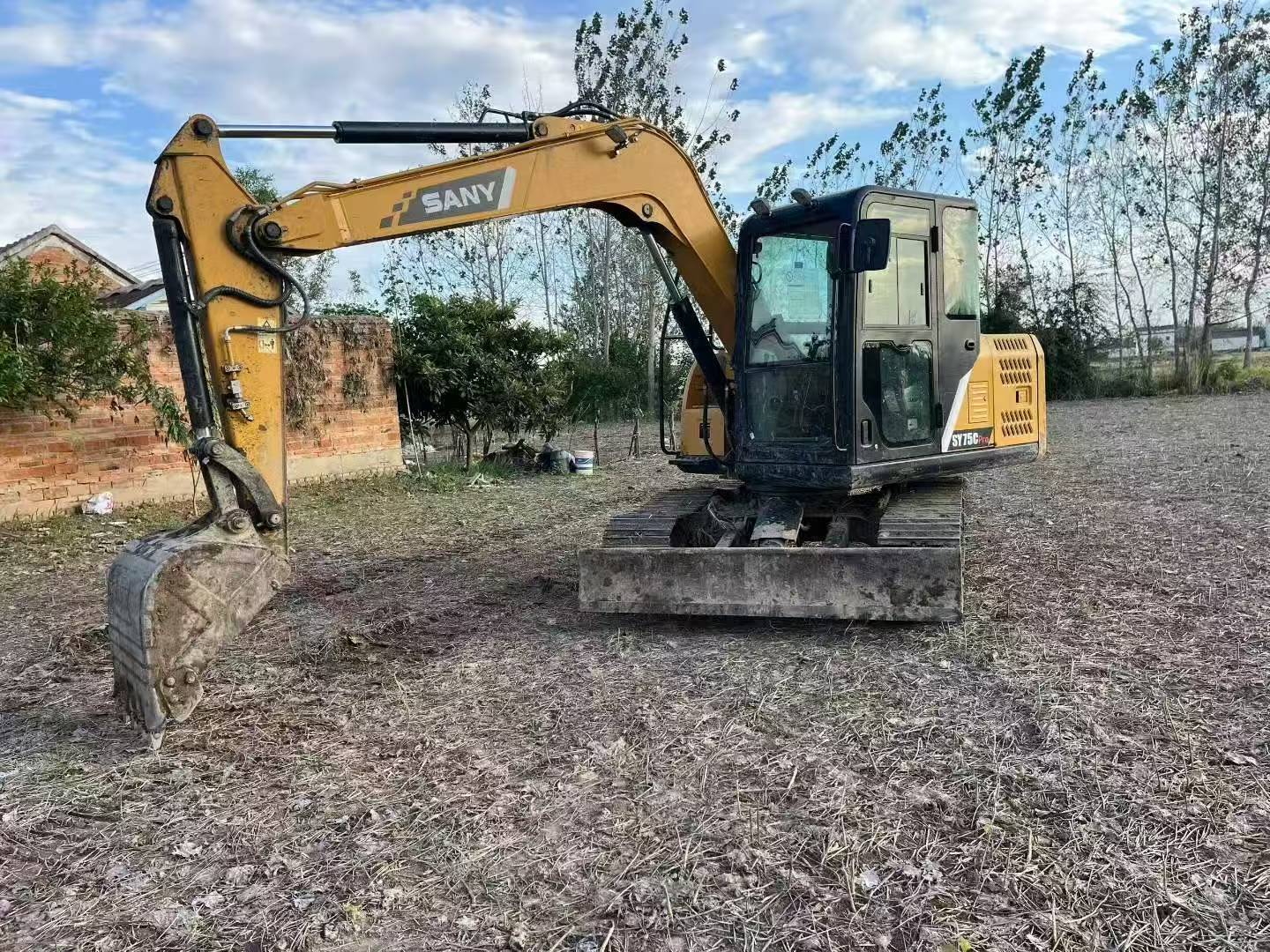 Buy Sany SY75 Used Excavator / 3