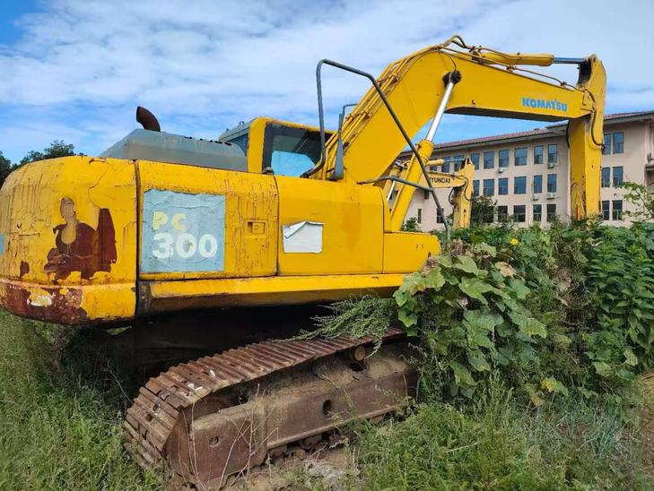 Buy Komatsu Used Excavator / 1