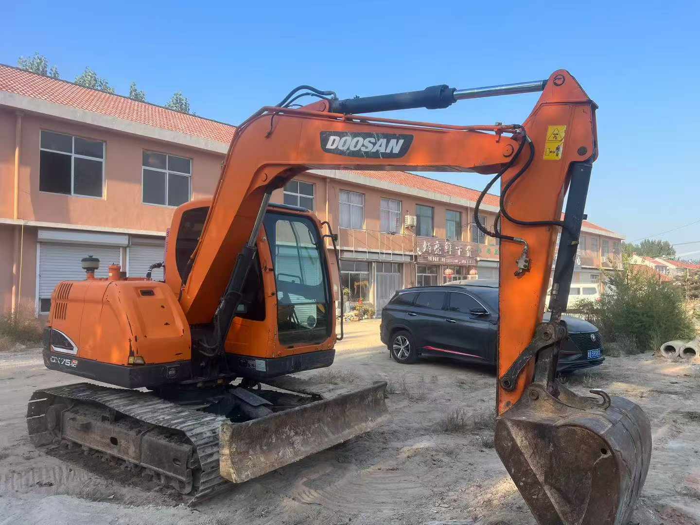 Buy Doosan DX75 Used Excavator / 4