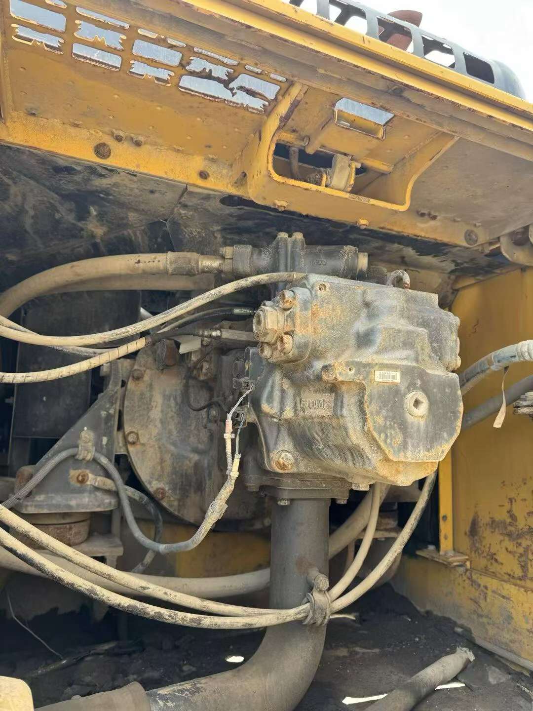 Buy Komatsu PC300 Used Excavator / 4