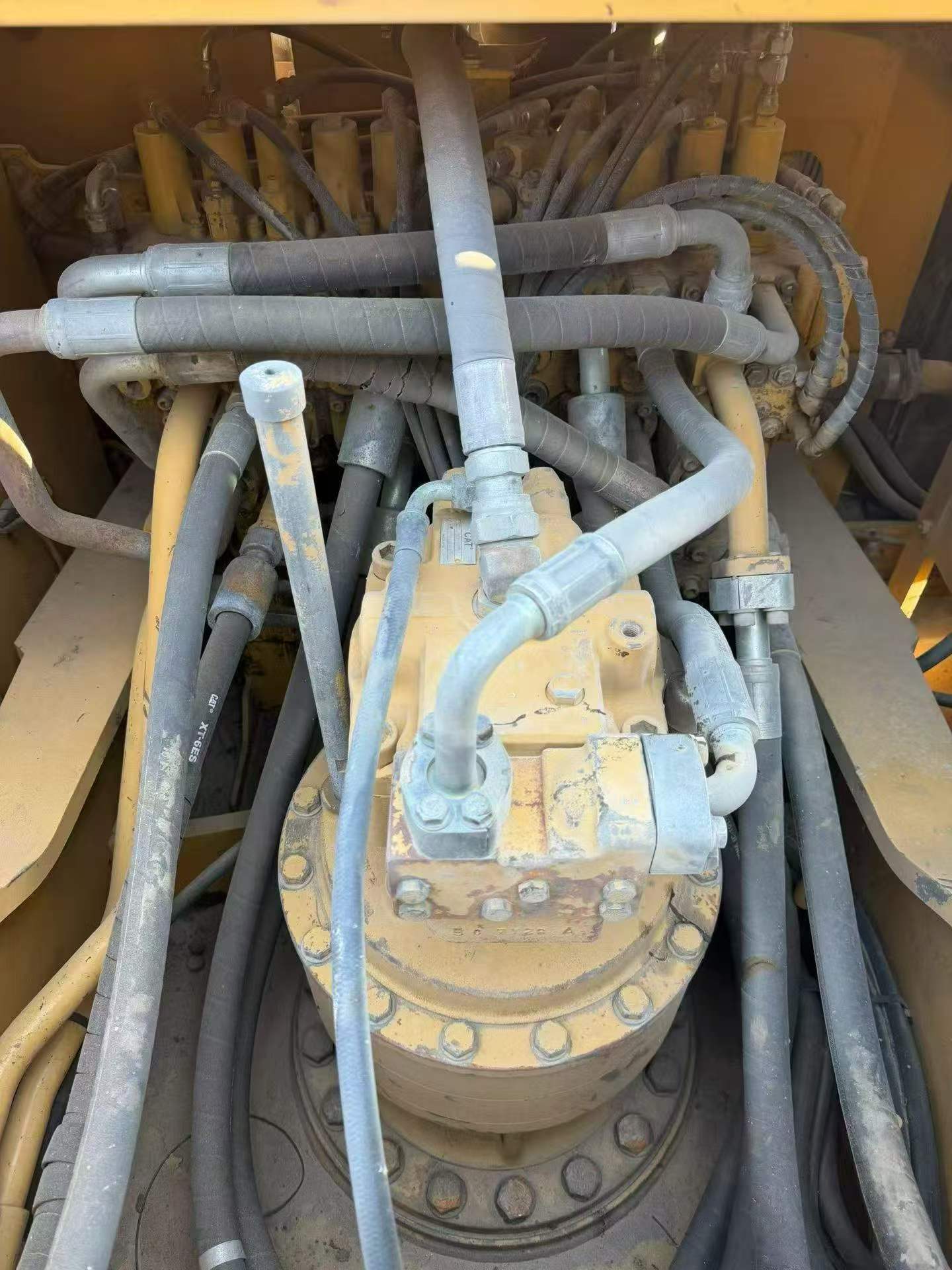 Buy Caterpillar 324D Used Excavator / 5