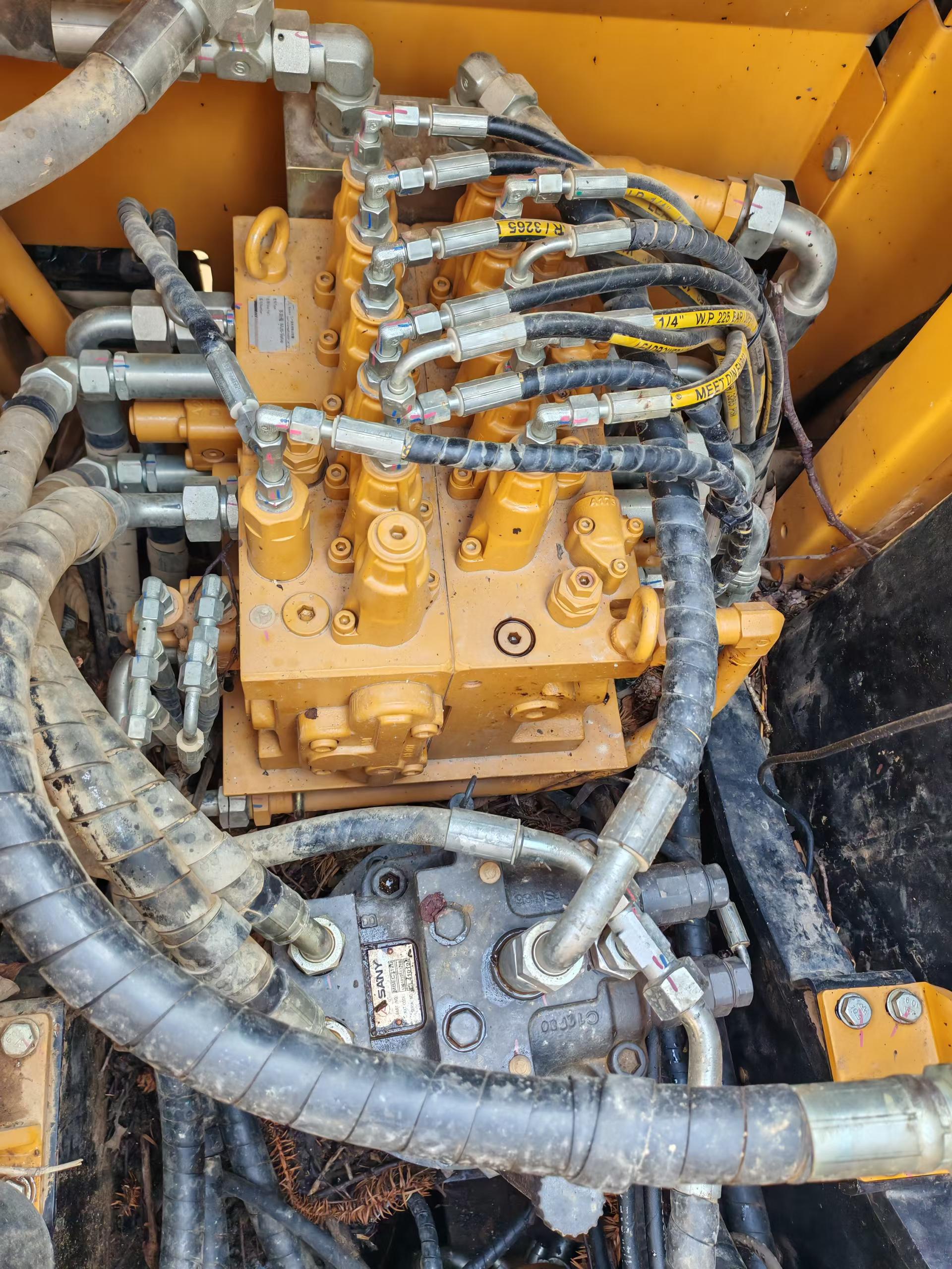 Buy Sany SY135 Used Excavator / 3