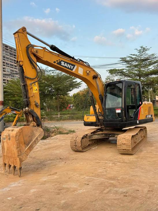 Buy Sany SY135 Used Excavator / 1