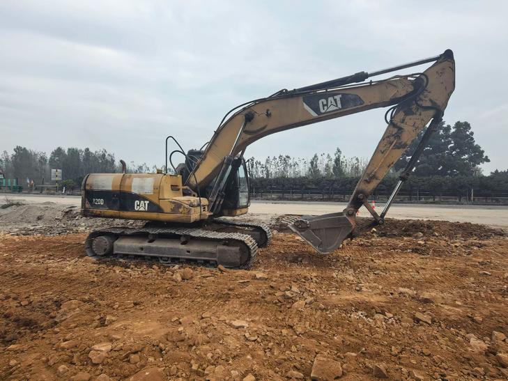 Buy Caterpillar 320A Used Excavator / 1