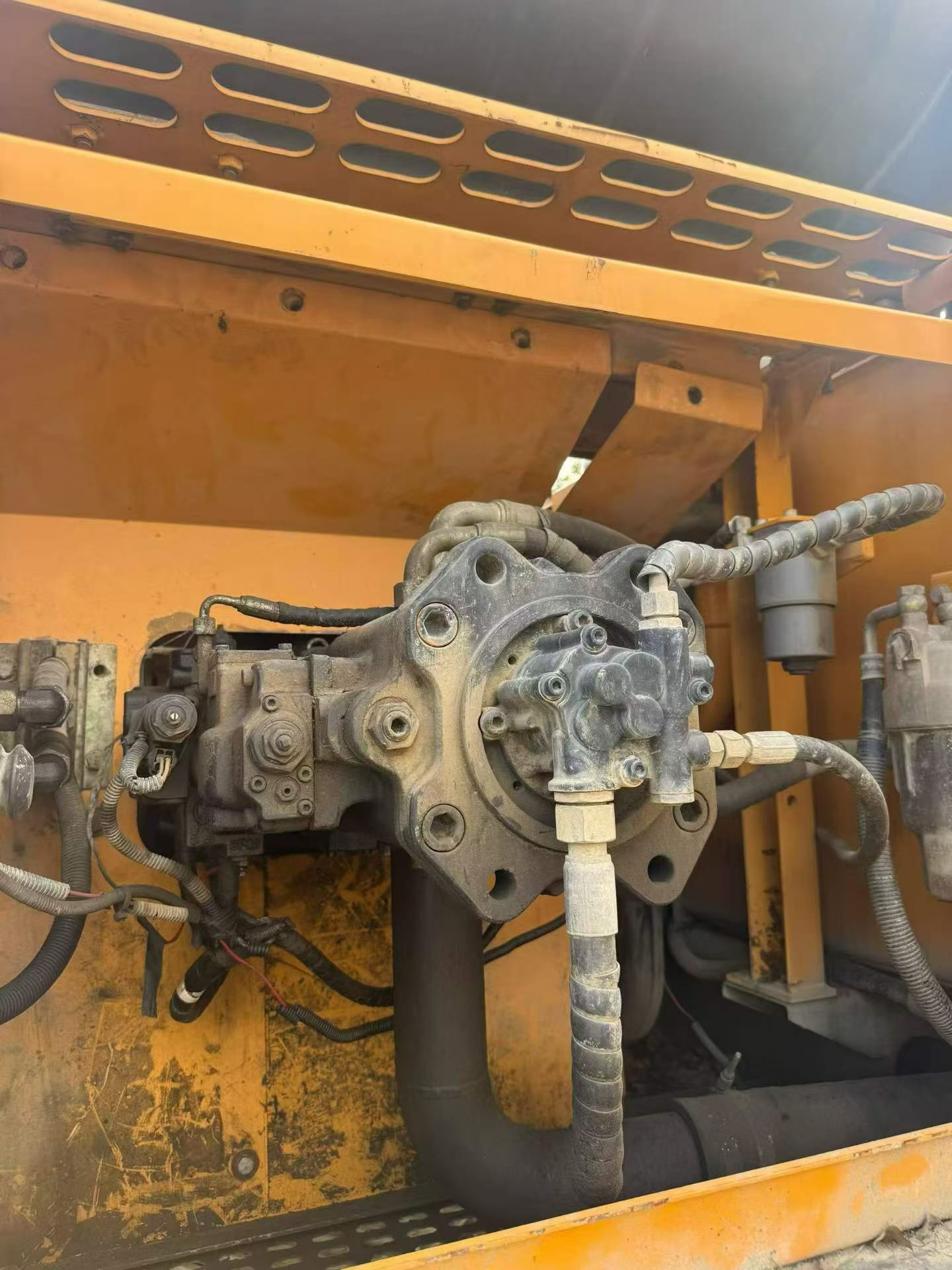 شراء حفارة Sany SY285C مستعملة / 5