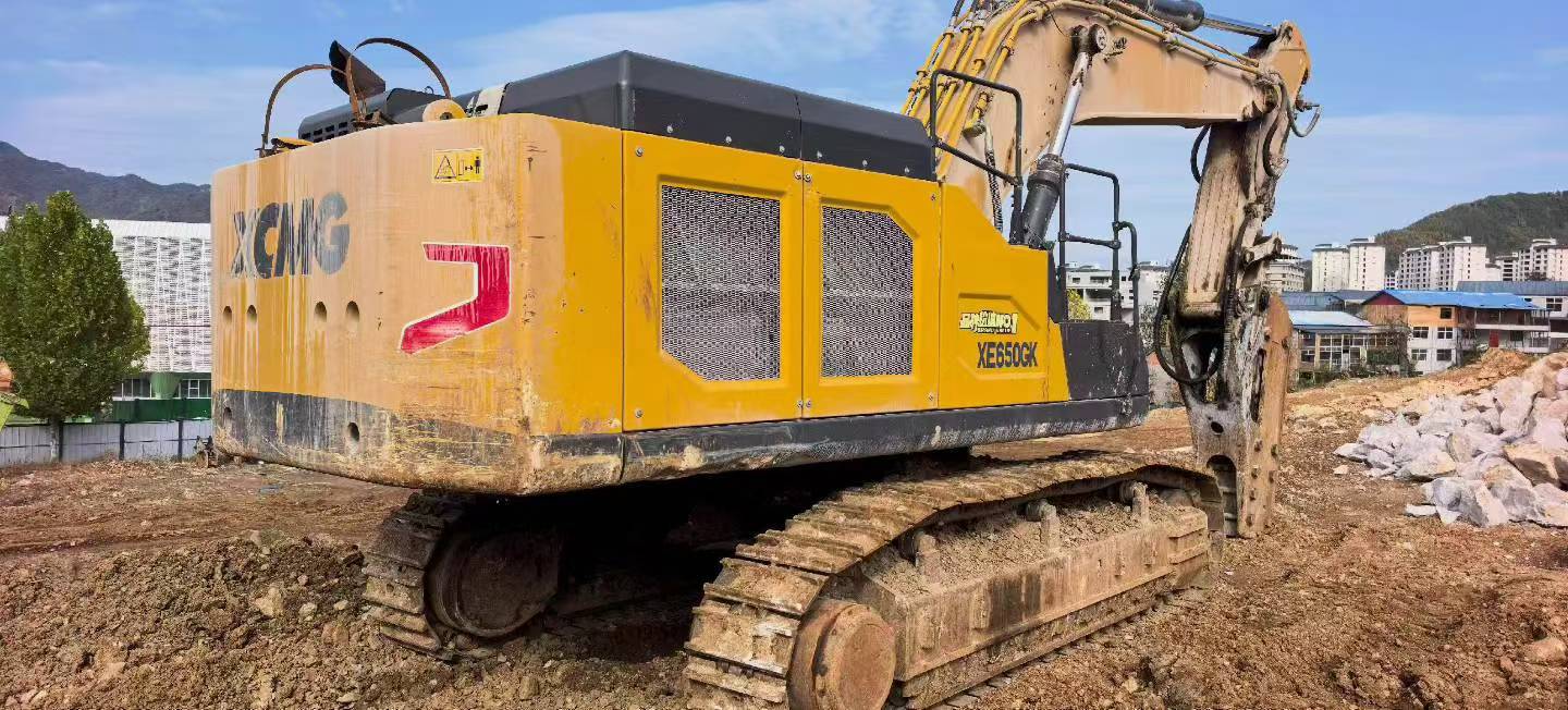 Buy XCMG XE650DP Used Excavator / 4