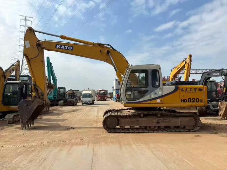 Buy Kato Used Excavator / 1