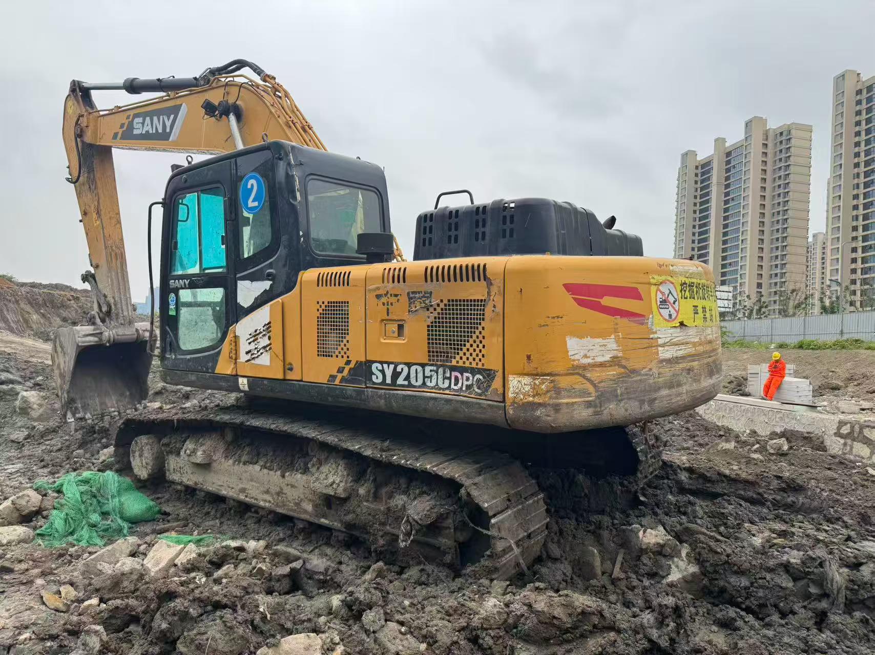 Buy Sany SY205C Used Excavator / 1