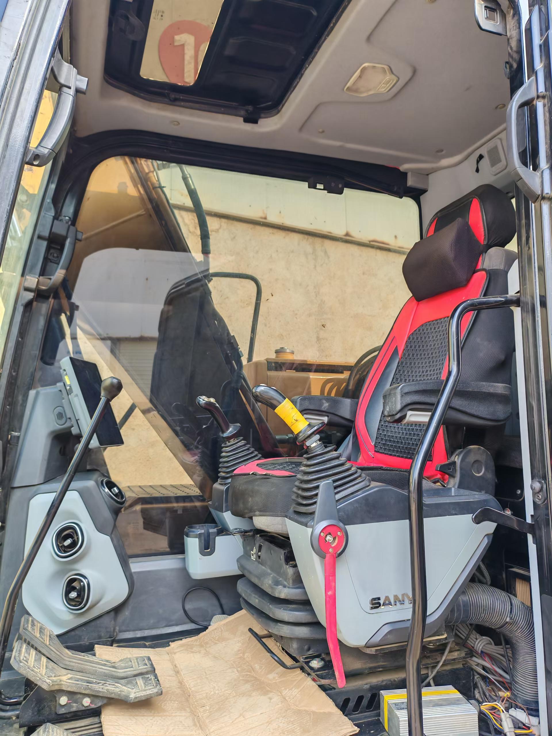 Buy Sany SY135 Used Excavator / 6