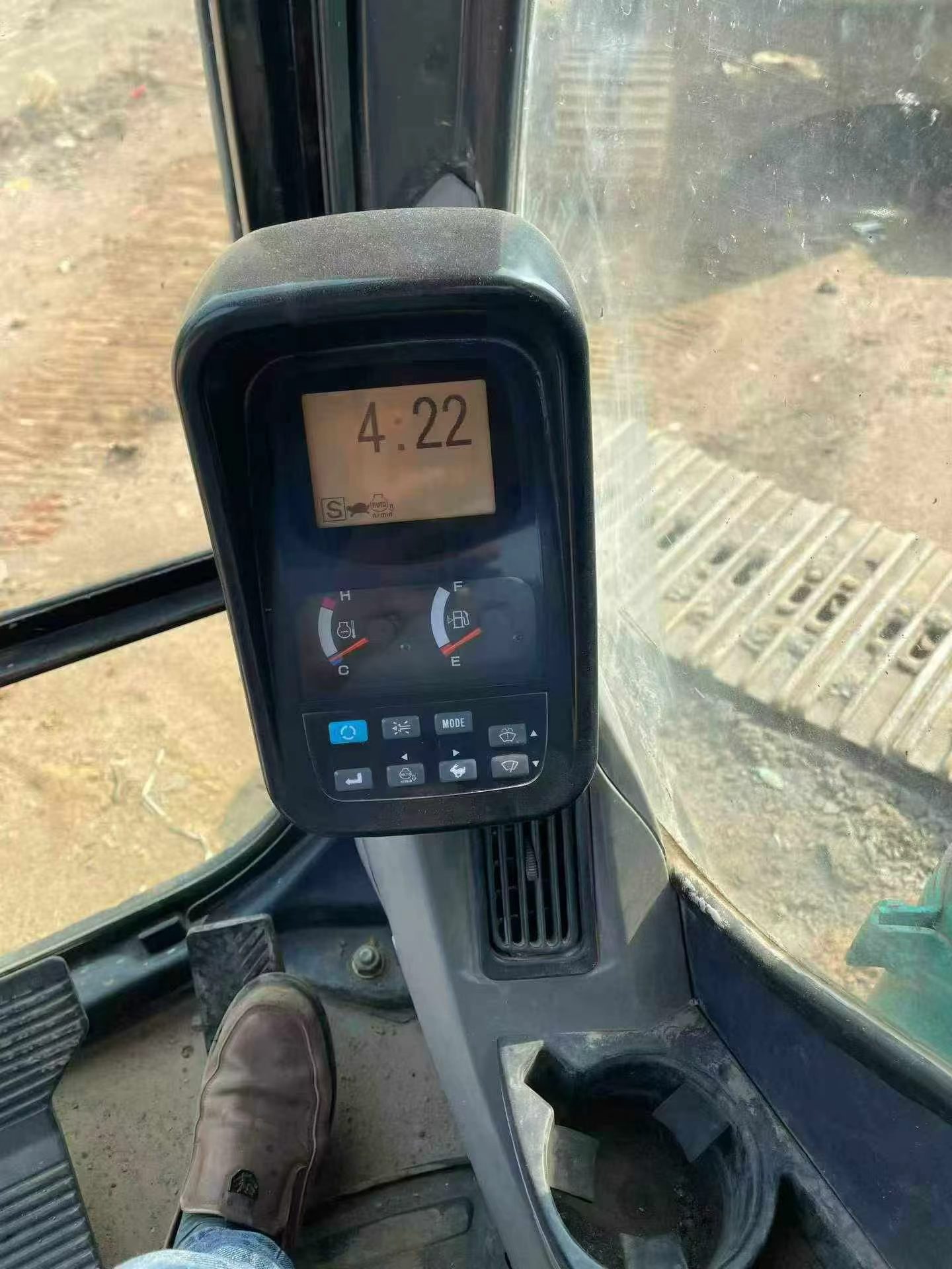 Buy Kobelco SK210 Used Excavator / 9