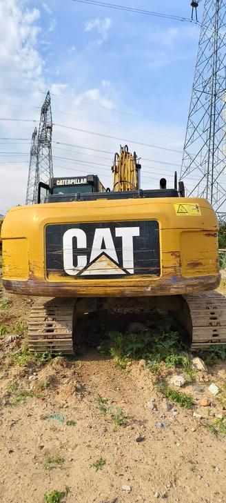 Buy Caterpillar 320D Used Excavator / 1