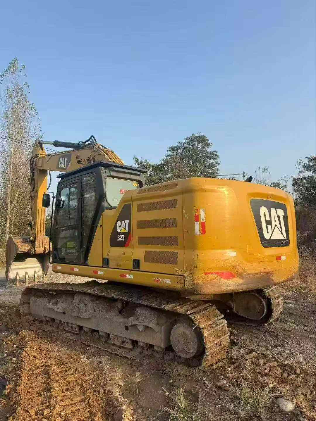 Buy Caterpillar 323 Used Excavator / 4