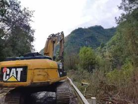 Buy Caterpillar 320A Used Excavator / 2 Buy Caterpillar 320A Used Excavator / 2