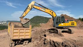 Buy XCMG XE225DK Used Excavator / 2 Buy XCMG XE225DK Used Excavator / 2