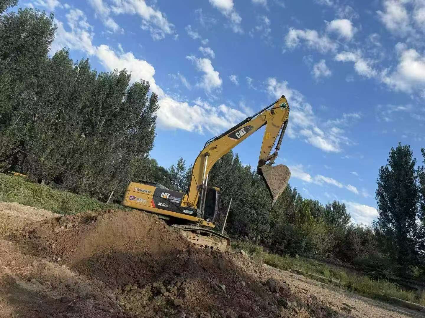 Buy Caterpillar 324D Used Excavator / 2