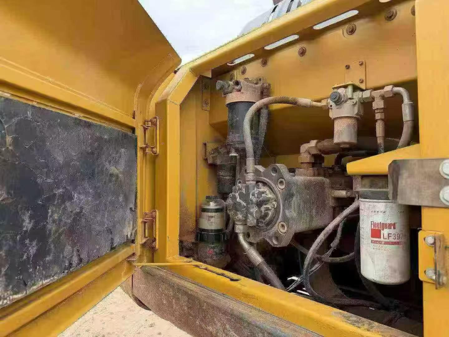 Buy XCMG XE200 Used Excavator / 3
