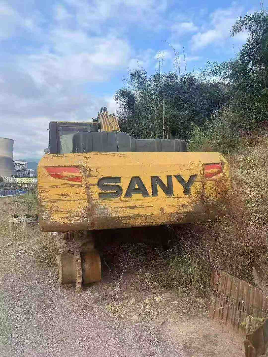 Buy Sany SY225C Used Excavator / 2