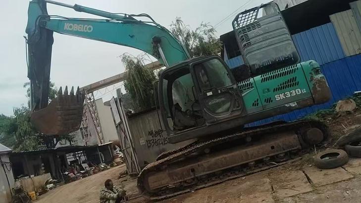 Buy Kobelco SK260 Used Excavator / 1