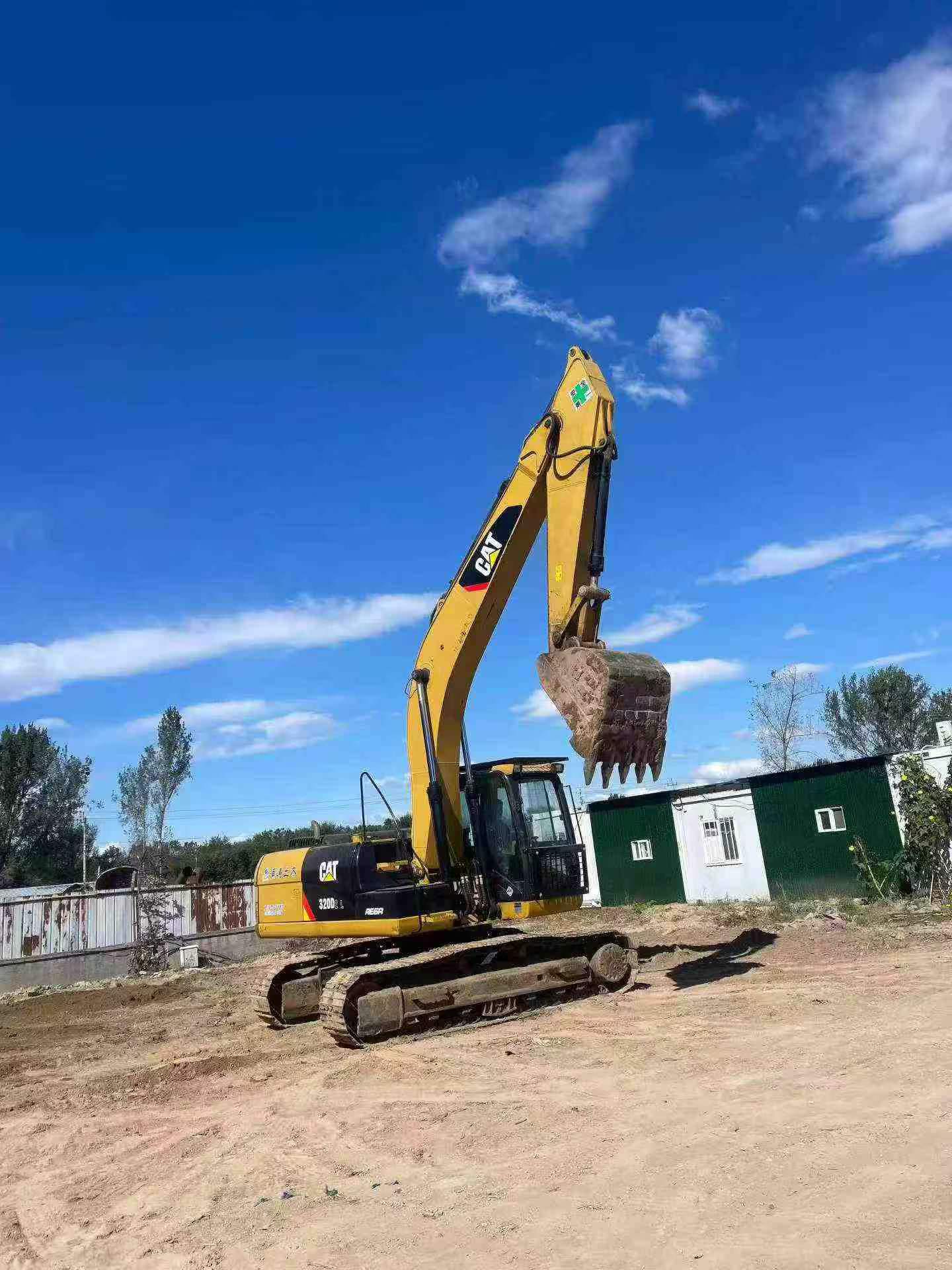 Buy Caterpillar 320D Used Excavator / 4
