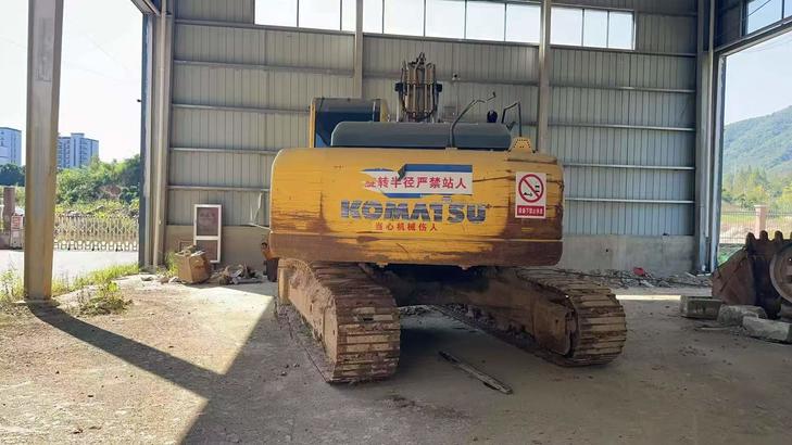 Buy Komatsu PC270-7 Used Excavator / 1